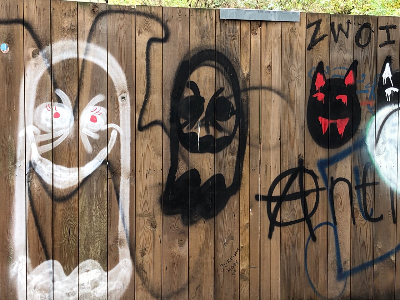 Graffiti And Tags Spotted Oct 2021 Perfect Halloween Spot Spotted By Tricky In Artspotsapp 9909